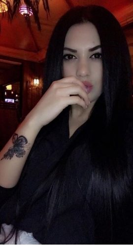 Toroslar Escort Bayan Ela - Güzellik, Şefkat ve Rahatlamayı Bir Arada Sunuyor